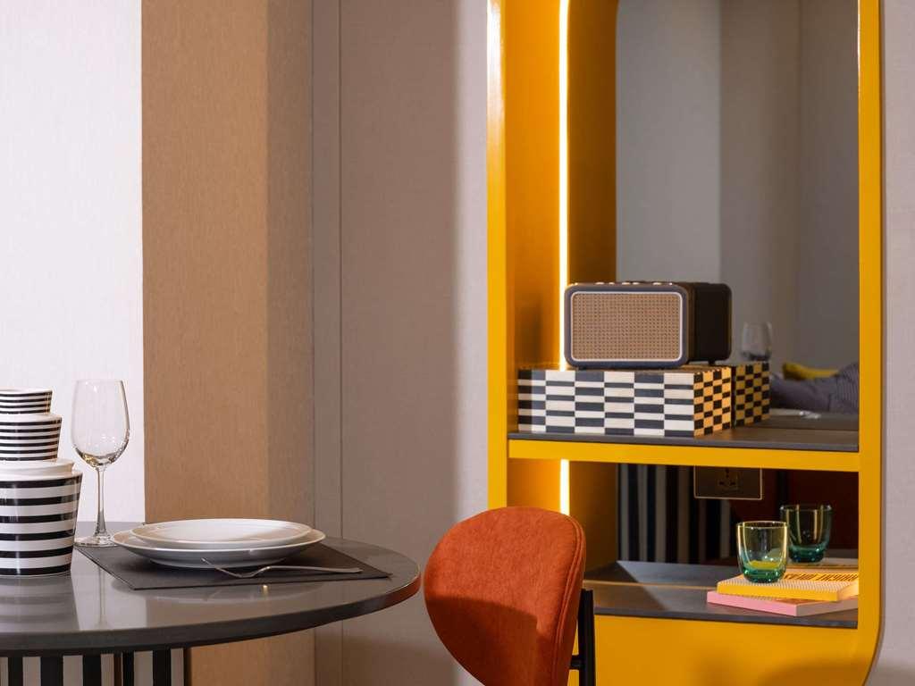 Tribe Living Bangkok Sukhumvit 39 By Accorhotels Номер фото